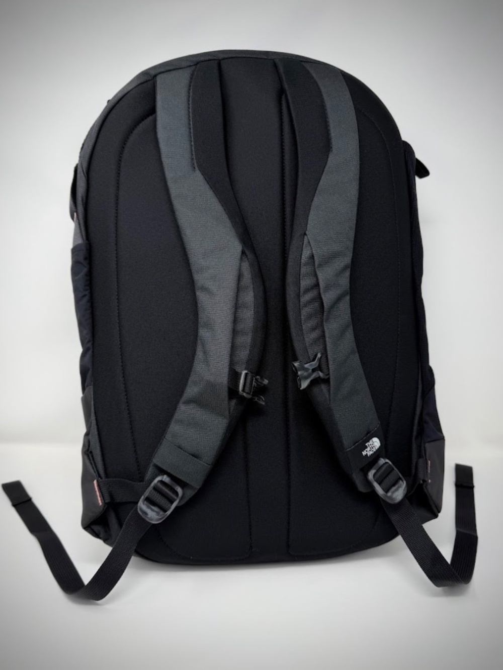 The North Face Isabella Transit Backpack Black Rose Gold 26L Laptop Bag NWT - Picture 2 of 7
